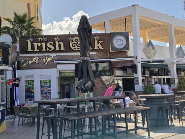 The Irish Oak Sports Bar